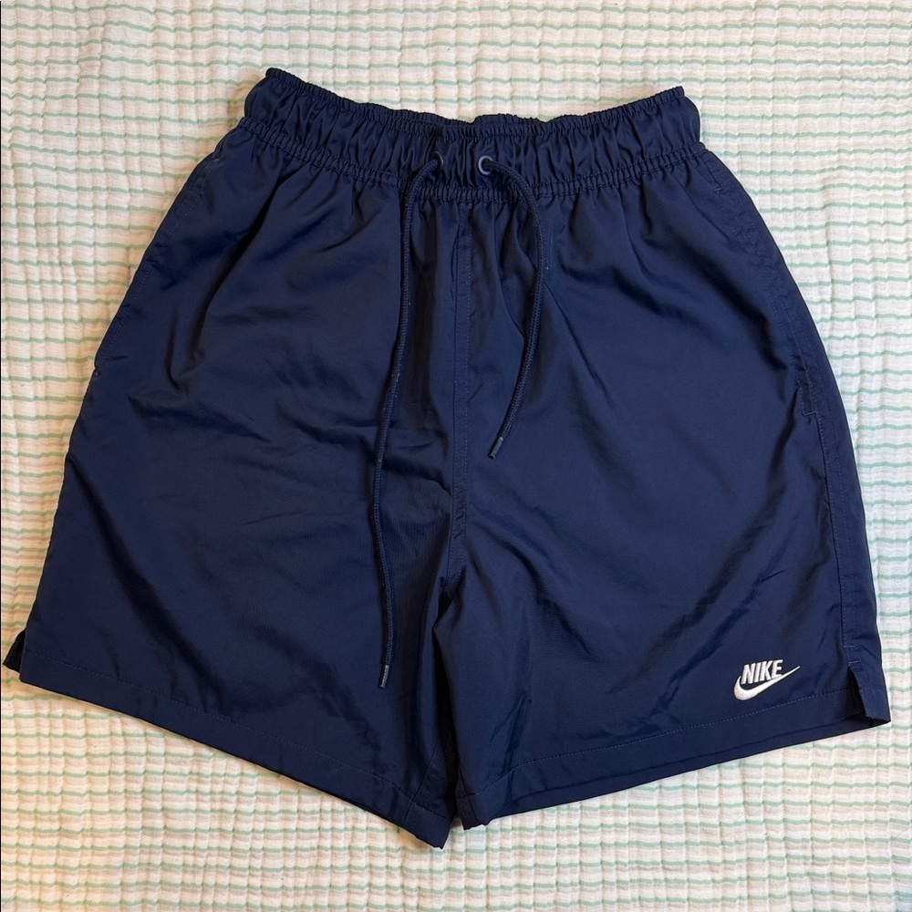 Men Nike Hybrid fully Mesh Lined Short